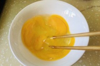 第3步(西红柿青椒炒鸡蛋的做法)