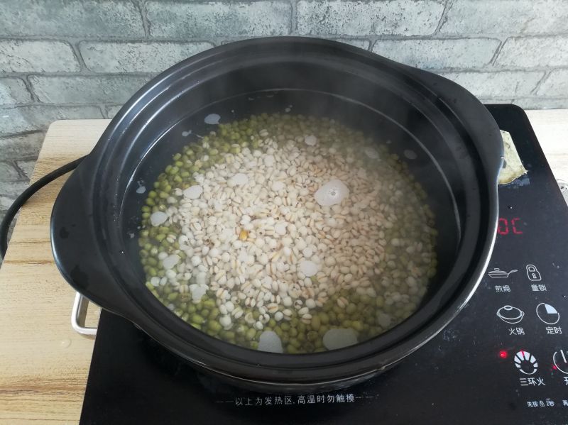 第6步(绿豆薏米粥的做法)