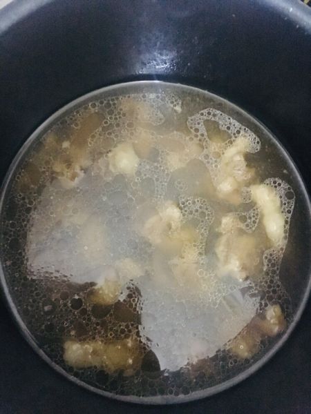 第1步(土豆烧牛腩的做法)