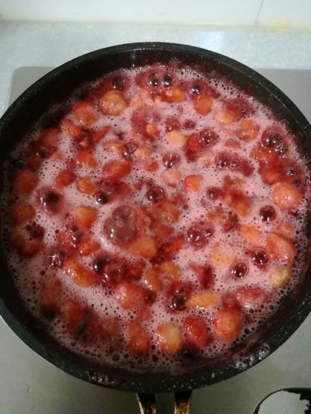 第2步(自制草莓酱的做法)