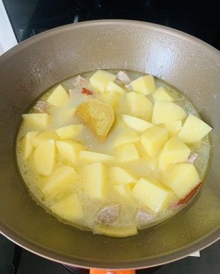 第5步(咖喱牛肉炖土豆的做法)
