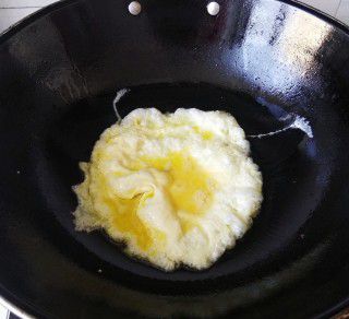 第3步(番茄西葫芦炒蛋的做法)