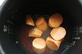 第5步(红薯红豆水的做法)