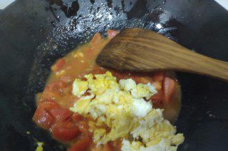 第5步(西红柿炒鸡蛋的做法)