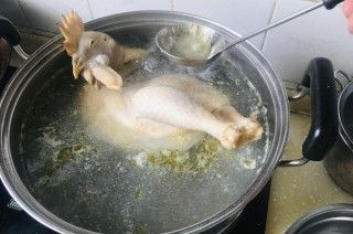 第2步(水煮土鸡的做法)