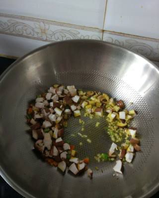 第3步(香菇炒饭的做法)
