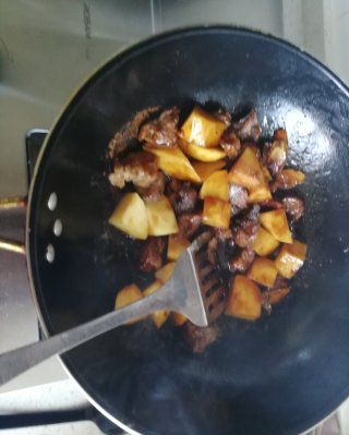第7步(土豆炖牛肉的做法)