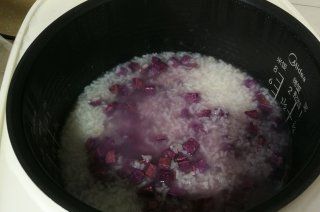 第3步(紫薯粥的做法)