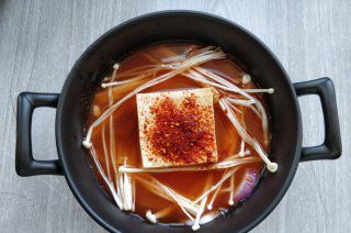 第3步(韩式酸辣豆腐汤的做法)