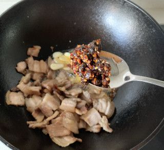第4步(川味回锅肉的做法)