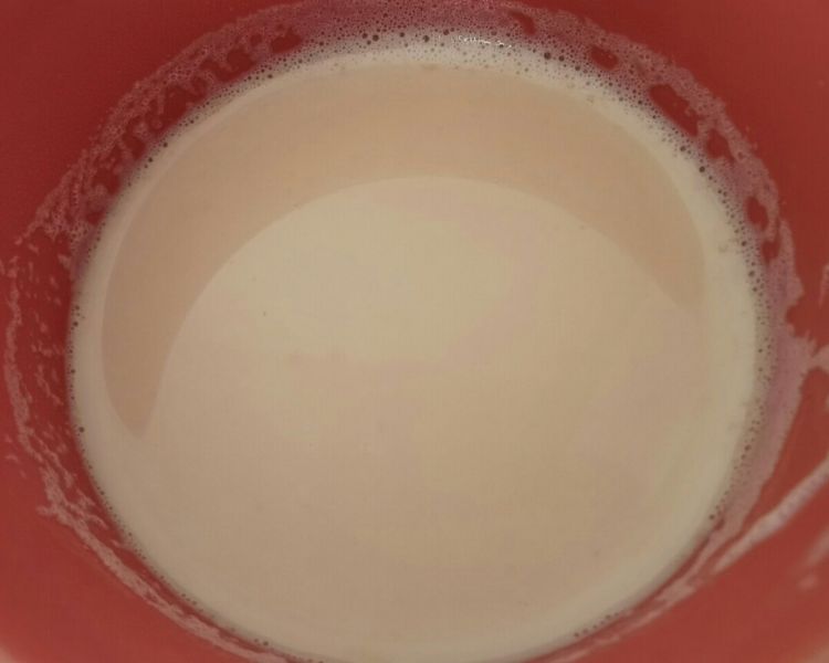 第2步(自制焦糖奶茶的做法)