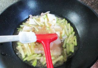第8步(榨菜丝肉丝西葫芦豆腐羹的做法)