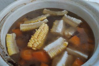 第10步(玉米排骨汤的做法)