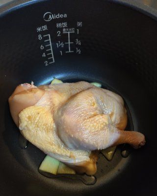 第5步(电饭锅盐焗鸡的做法)