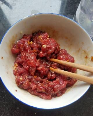 第1步(“牛肉”香菇牛肉炒饭的做法)