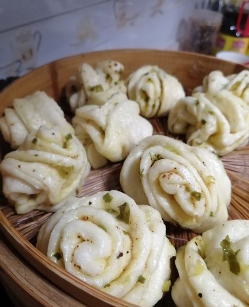 迷你香葱花卷儿的做法 菜谱大杂烩