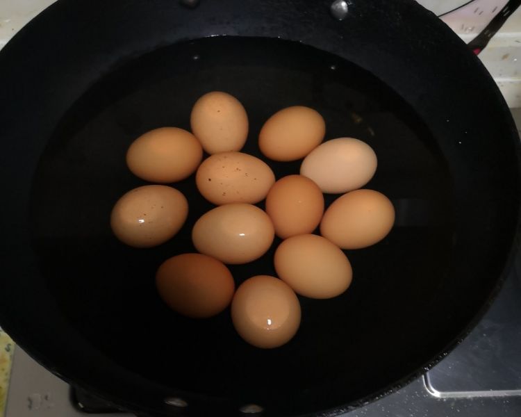 第1步(五香鸡蛋的做法)