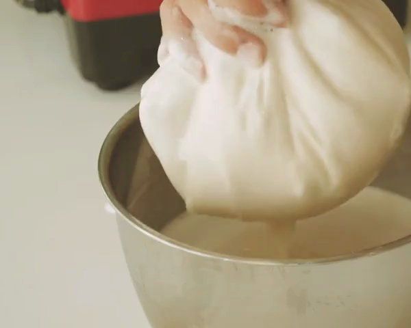 第3步(豆浆布丁的做法)