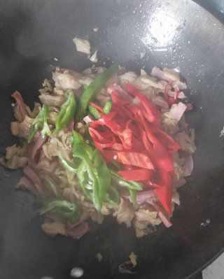 第8步(酸菜炒腊肉的做法)