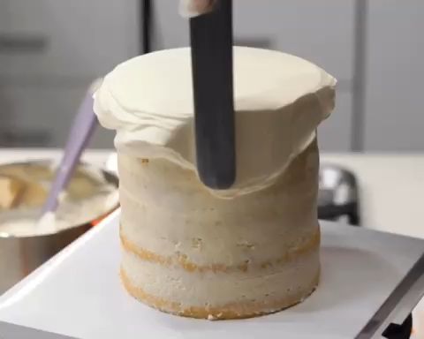 第1步(浮雕蛋糕 生日蛋糕 淡奶油立体蛋糕 天鹅蛋糕 婚礼蛋糕的做法)