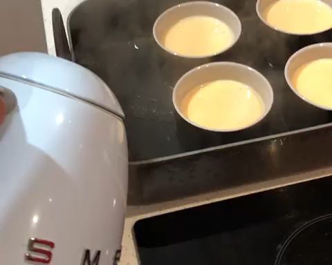 第7步(法式焦糖炖蛋（焦糖布丁）Creme Caramel的做法)