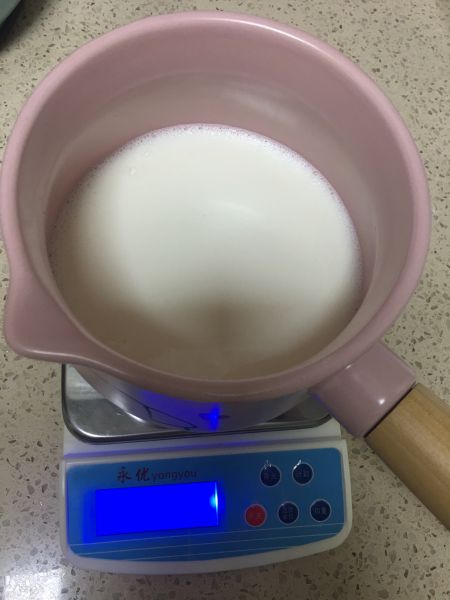 第1步(牛奶布丁的做法)
