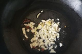 第4步(蒜蓉荷兰豆的做法)
