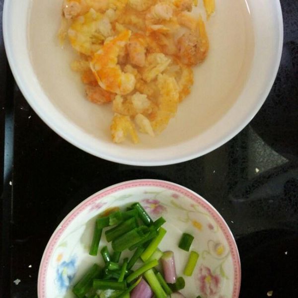 第1步(虾米蒸蛋的做法)