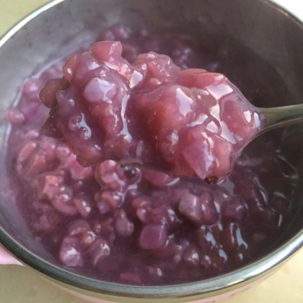 第3步(紫薯黑米粥的做法)