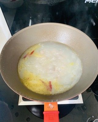 第4步(咖喱牛肉炖土豆的做法)