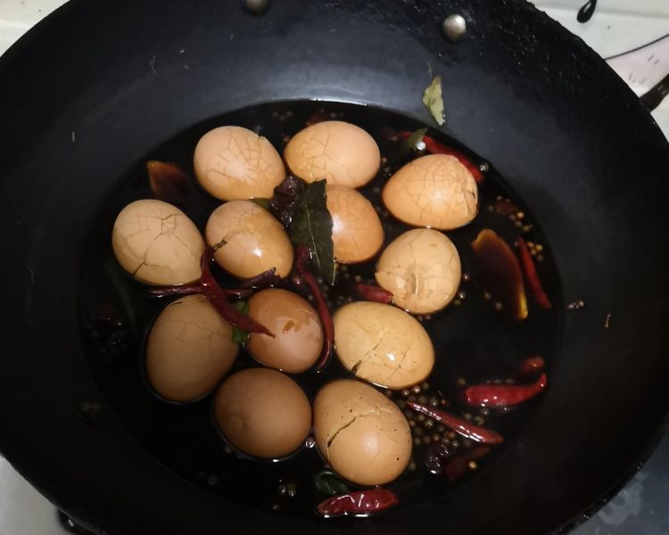 五香鸡蛋成品图