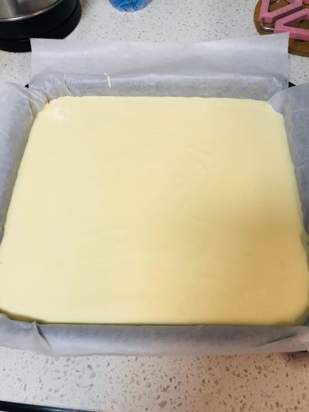 第7步(芒果奶油蛋糕卷的做法)
