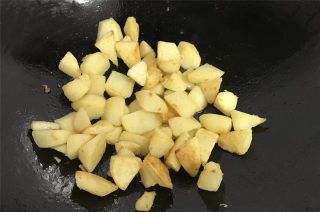 第4步(腐乳土豆的做法)
