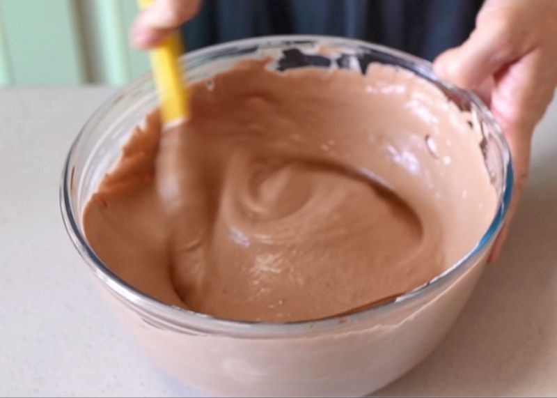 第5步(焦糖坚果巧克力裸蛋糕的做法)