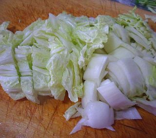 第2步(白菜——大白菜炖豆腐的做法)