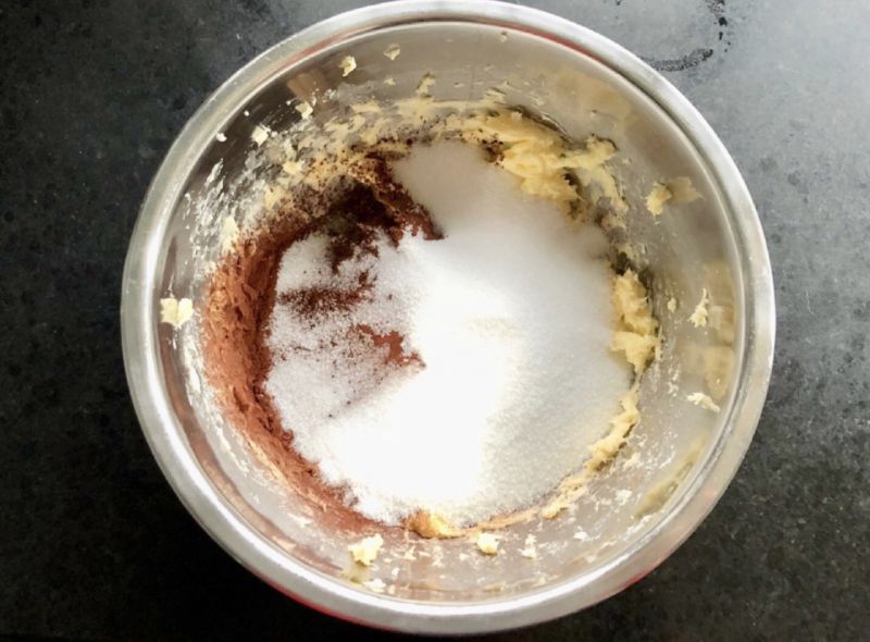 第3步(摩卡咖啡蛋糕的做法)