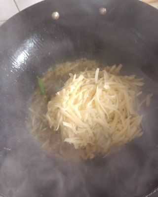 第4步(青椒土豆丝的做法)