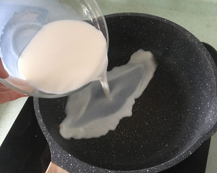 第4步(棉花糖牛奶布丁的做法)