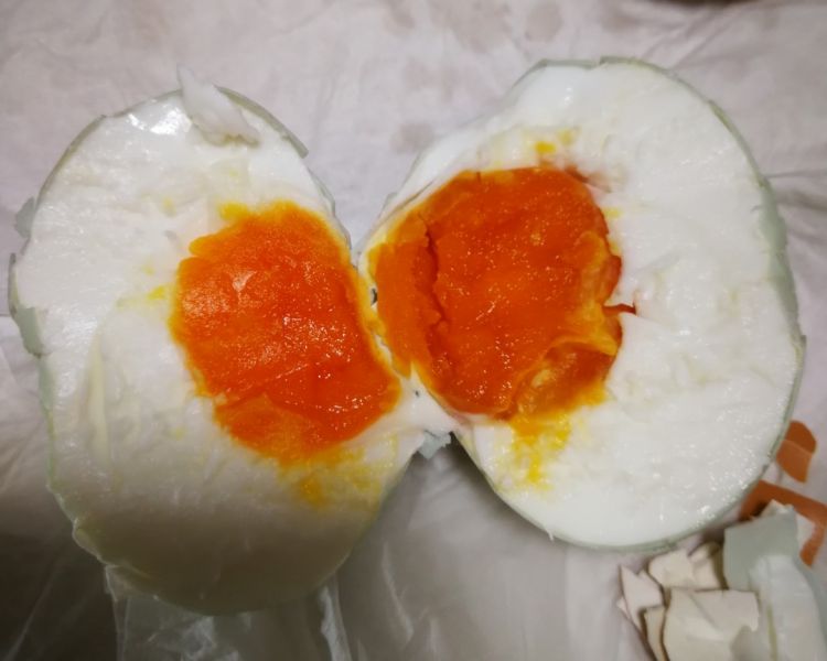 饱和盐水法腌咸鸭蛋的方法