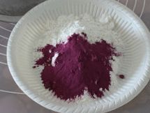第5步(紫薯蛋黄酥的做法)
