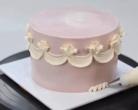 第4步(ins风复古奶油蛋糕复古烛台蛋糕裱花蛋糕奶油蛋糕的做法)