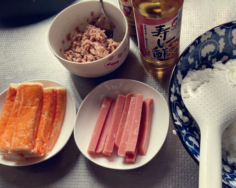 第1步(五丰大米.一起吃寿司吧的做法)