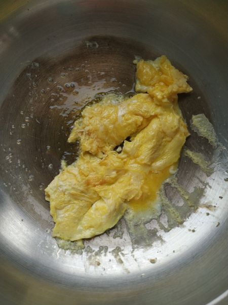 第2步(西红柿炒鸡蛋的做法)