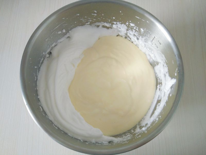 第6步(肉松蛋糕卷的做法)