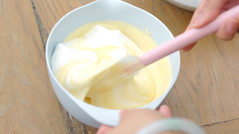 第9步(酸奶小蛋糕的做法)