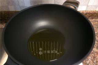第4步(竹笋酸菜牛肉米线的做法)
