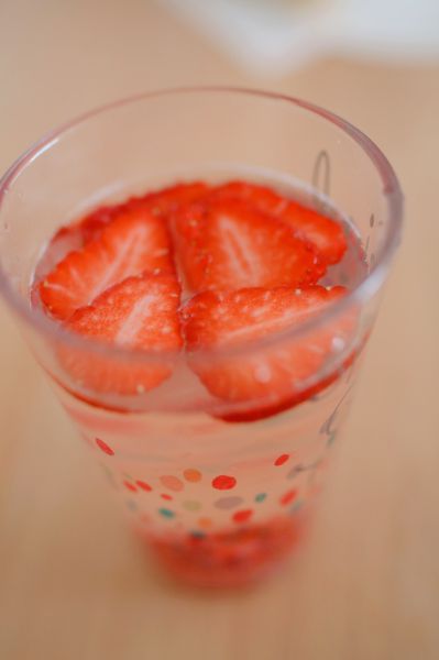 第11步(超快手饮品的草莓果酱冰的做法)
