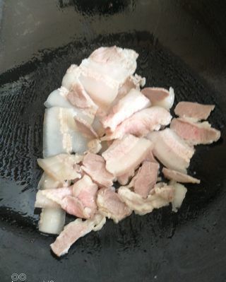 第4步(麻辣回锅肉的做法)