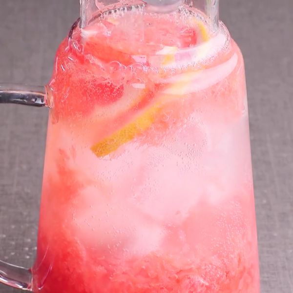 第4步(蜂蜜西柚气泡水的做法)