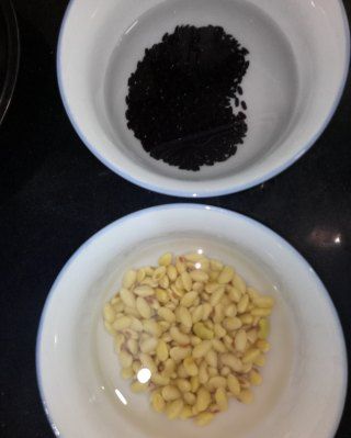 第1步(黑米豆浆的做法)